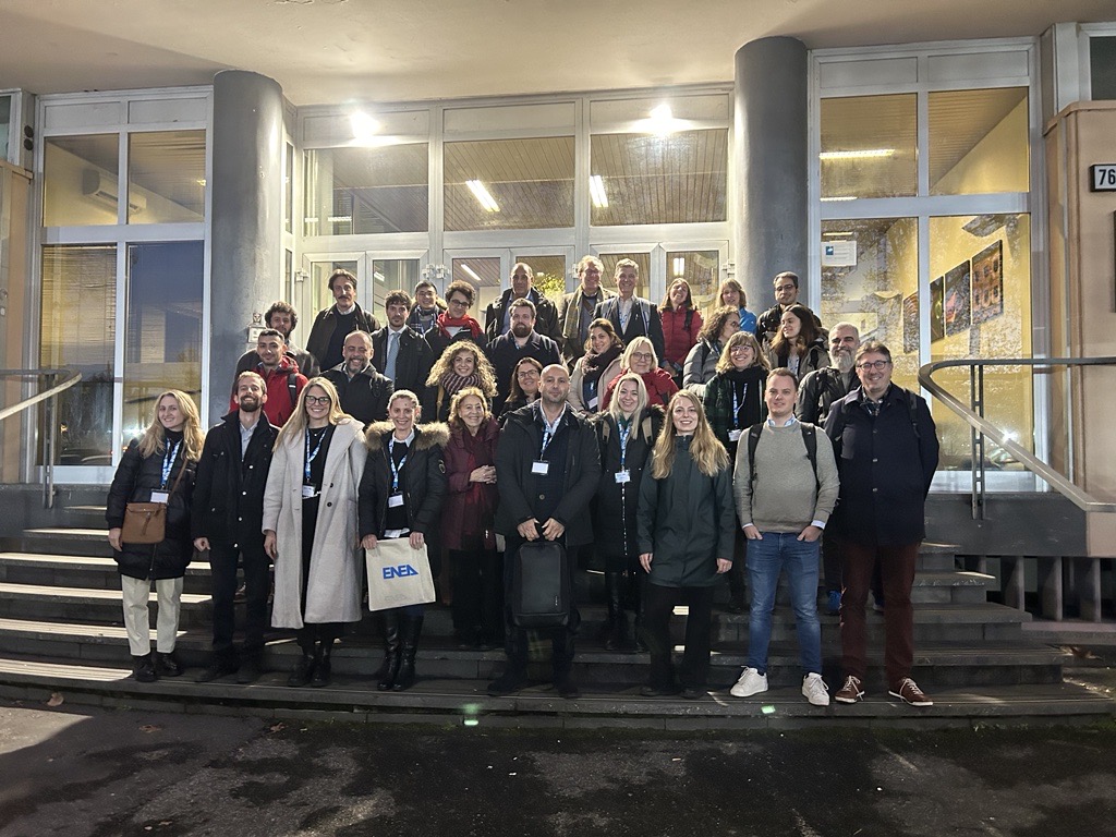 photo of the consortium members in front of the ENEA building